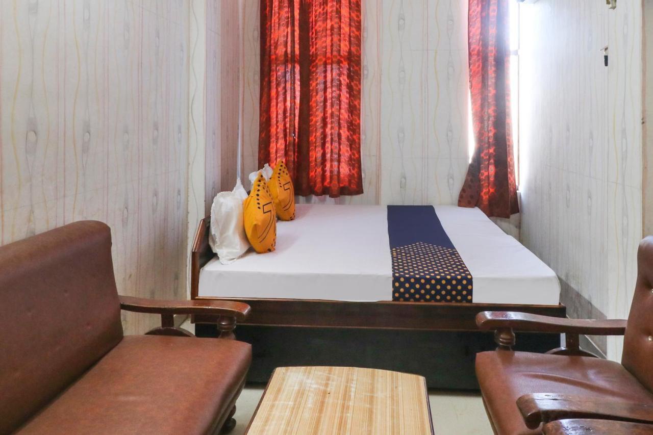 Spot On 67728 Ashish Guest House Jaunpur Exteriör bild
