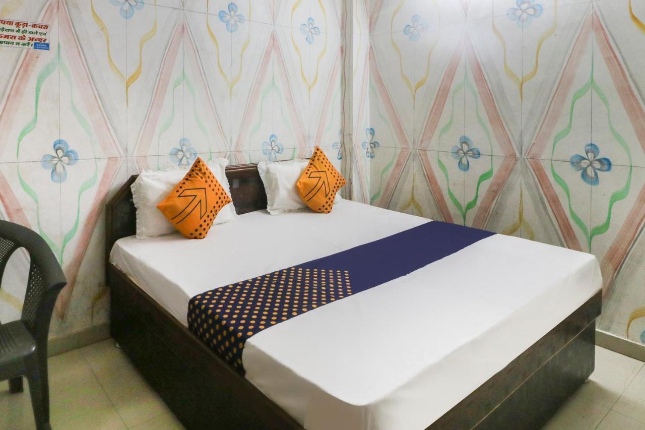 Spot On 67728 Ashish Guest House Jaunpur Exteriör bild