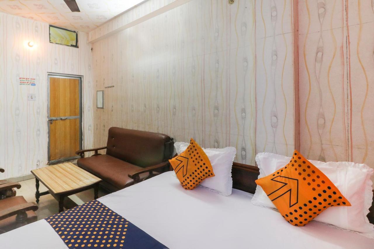 Spot On 67728 Ashish Guest House Jaunpur Exteriör bild
